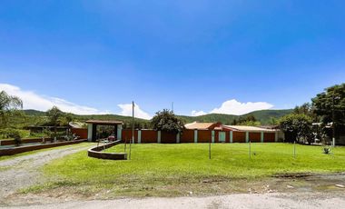 Casa tipo  HACIENDA con granja porcicola, Ixtlahuacan de los membrillos,Jalisco.