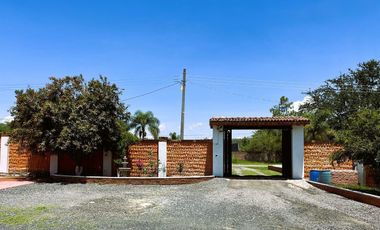 Casa tipo  HACIENDA con granja porcicola, Ixtlahuacan de los membrillos,Jalisco.