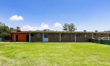 Casa tipo  HACIENDA con granja porcicola, Ixtlahuacan de los membrillos,Jalisco.