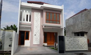 Rumah Mewah Tepi Jalan Kawasan Kotagede Yogyakarta
