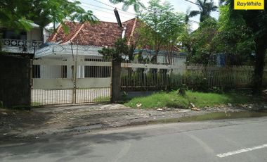 Disewakan Rumah Pinggir Jalan Siap Huni Lokasi di Jl. Kalasan, Surabaya