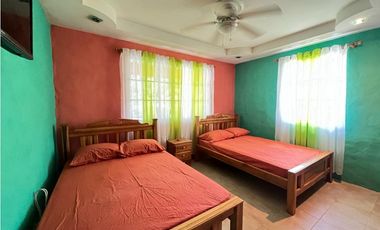 CASA EN VENTA CON JACUZZI EN ALTOS DEL MARIA