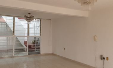 CUMBRES DEL VALLE, CASA EN RENTA 10656 RCR