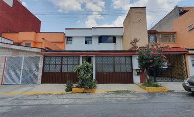 CUMBRES DEL VALLE, CASA EN RENTA 10656 RCR
