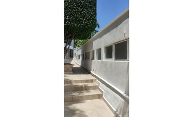 RESIDENCIA EN VENTA A ORILLA DEL LAGO 