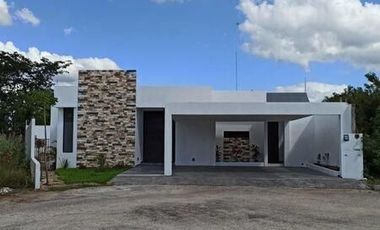 Casa de 4 recámaras en una sola planta en venta. Cholul. Mérida Yucatán