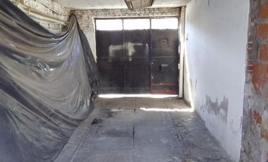 Casa en Villa Ballester con local