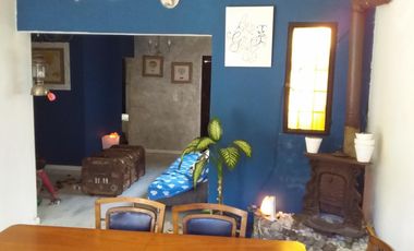 Casa en Villa Ballester con local