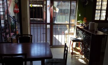 Casa en Villa Ballester con local