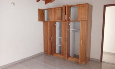 casa en arriendo en carmen de viboral. Cod A64451