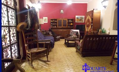 V. PUEYRREDON CASA SOBRE TERRENO PROPIO 6 AMBIENTES + DEPENDENCIA COMPLETA ** TOMO MENOR VALOR 3-4 AMB**