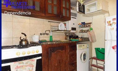 V. PUEYRREDON CASA SOBRE TERRENO PROPIO 6 AMBIENTES + DEPENDENCIA COMPLETA ** TOMO MENOR VALOR 3-4 AMB**