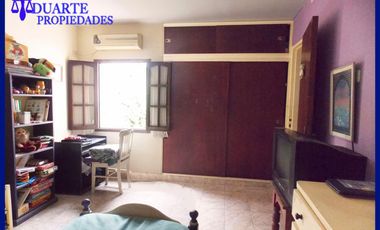 V. PUEYRREDON CASA SOBRE TERRENO PROPIO 6 AMBIENTES + DEPENDENCIA COMPLETA ** TOMO MENOR VALOR 3-4 AMB**