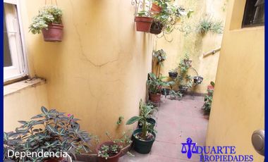 V. PUEYRREDON CASA SOBRE TERRENO PROPIO 6 AMBIENTES + DEPENDENCIA COMPLETA ** TOMO MENOR VALOR 3-4 AMB**