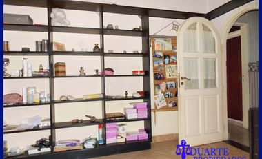 V. PUEYRREDON CASA SOBRE TERRENO PROPIO 6 AMBIENTES + DEPENDENCIA COMPLETA ** TOMO MENOR VALOR 3-4 AMB**