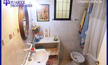 V. PUEYRREDON CASA SOBRE TERRENO PROPIO 6 AMBIENTES + DEPENDENCIA COMPLETA ** TOMO MENOR VALOR 3-4 AMB**