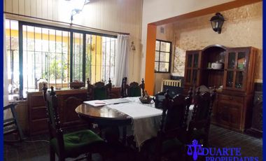 V. PUEYRREDON CASA SOBRE TERRENO PROPIO 6 AMBIENTES + DEPENDENCIA COMPLETA ** TOMO MENOR VALOR 3-4 AMB**
