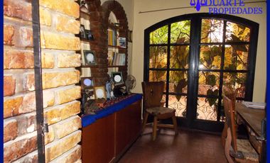 V. PUEYRREDON CASA SOBRE TERRENO PROPIO 6 AMBIENTES + DEPENDENCIA COMPLETA ** TOMO MENOR VALOR 3-4 AMB**