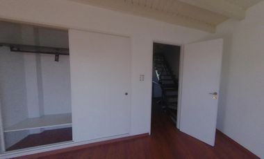 NUEVO VALOR Venta Excelente Triplex en Condominio El Mirador Hurlingham