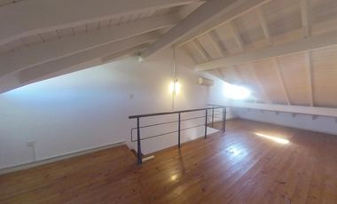 NUEVO VALOR Venta Excelente Triplex en Condominio El Mirador Hurlingham