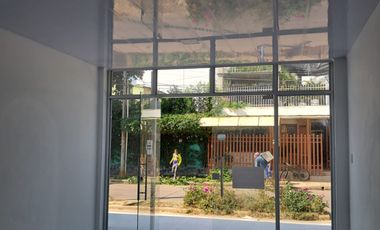 local en arriendo en urbanizacion la granja. Cod A118746