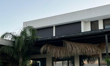 Casa en Alquiler Anual  Premium a Laguna con vistas imponentes, calidad y confort
