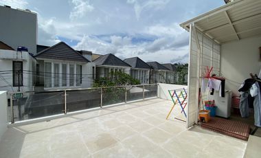 Rumah 5 Kamar Tidur 12 Menit ke Gerbang Tol Kampung Rambutan J-45033