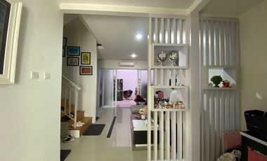 Rumah 5 Kamar Tidur 12 Menit ke Gerbang Tol Kampung Rambutan J-45033