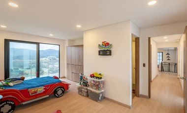 casa en arriendo/venta en la calera. Cod V17962