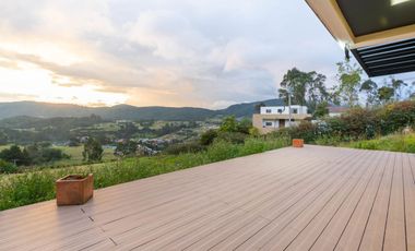 casa en arriendo/venta en la calera. Cod V17962