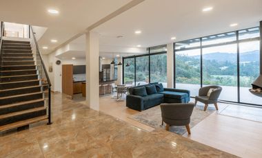 casa en arriendo/venta en la calera. Cod V17962