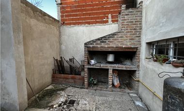 Vendo Casa con Local en Concepción del Uruguay, Entre Ríos.