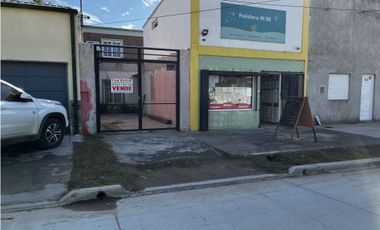 Vendo Casa con Local en Concepción del Uruguay, Entre Ríos.