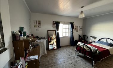 Vendo Casa con Local en Concepción del Uruguay, Entre Ríos.