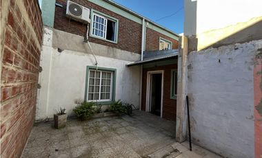 Vendo Casa con Local en Concepción del Uruguay, Entre Ríos.