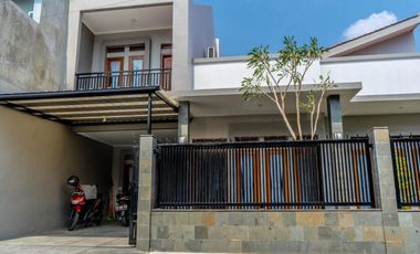 turun harga Rumah baru jalam utama Komplek budi indah dekat setraduta