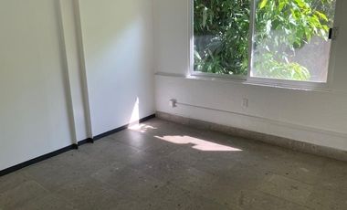 PROPIEDAD IDEAL PARA NEGOCIO U OFICINAS