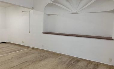 PROPIEDAD IDEAL PARA NEGOCIO U OFICINAS