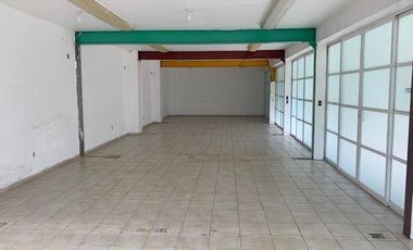 PROPIEDAD IDEAL PARA NEGOCIO U OFICINAS