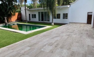 PROPIEDAD IDEAL PARA NEGOCIO U OFICINAS