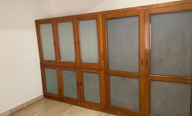 PROPIEDAD IDEAL PARA NEGOCIO U OFICINAS