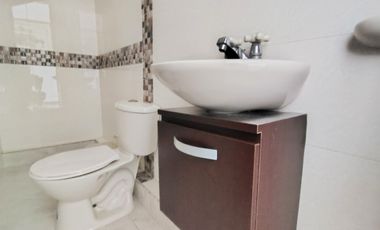 COD. 583 - SE VENDE CASA - BARRIO: LA PALMA I