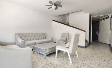 COD. 583 - SE VENDE CASA - BARRIO: LA PALMA I