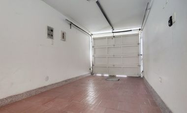 COD. 583 - SE VENDE CASA - BARRIO: LA PALMA I