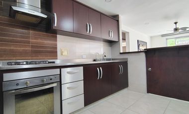 COD. 583 - SE VENDE CASA - BARRIO: LA PALMA I