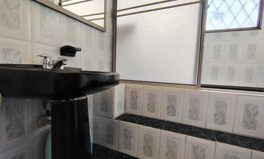 COD. 583 - SE VENDE CASA - BARRIO: LA PALMA I