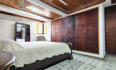 COD. 583 - SE VENDE CASA - BARRIO: LA PALMA I