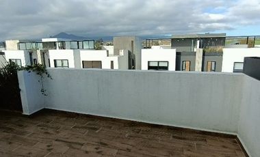 Venta de Exclusiva Residencia en Residencial La Vista