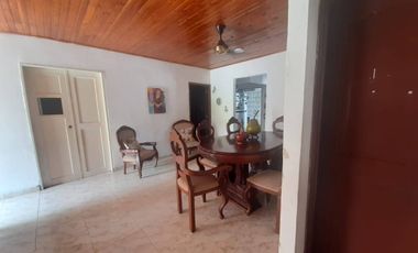 CASA EN VENTA BARRIO CENTRO | 5157