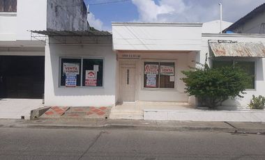 CASA EN VENTA BARRIO CENTRO | 5157